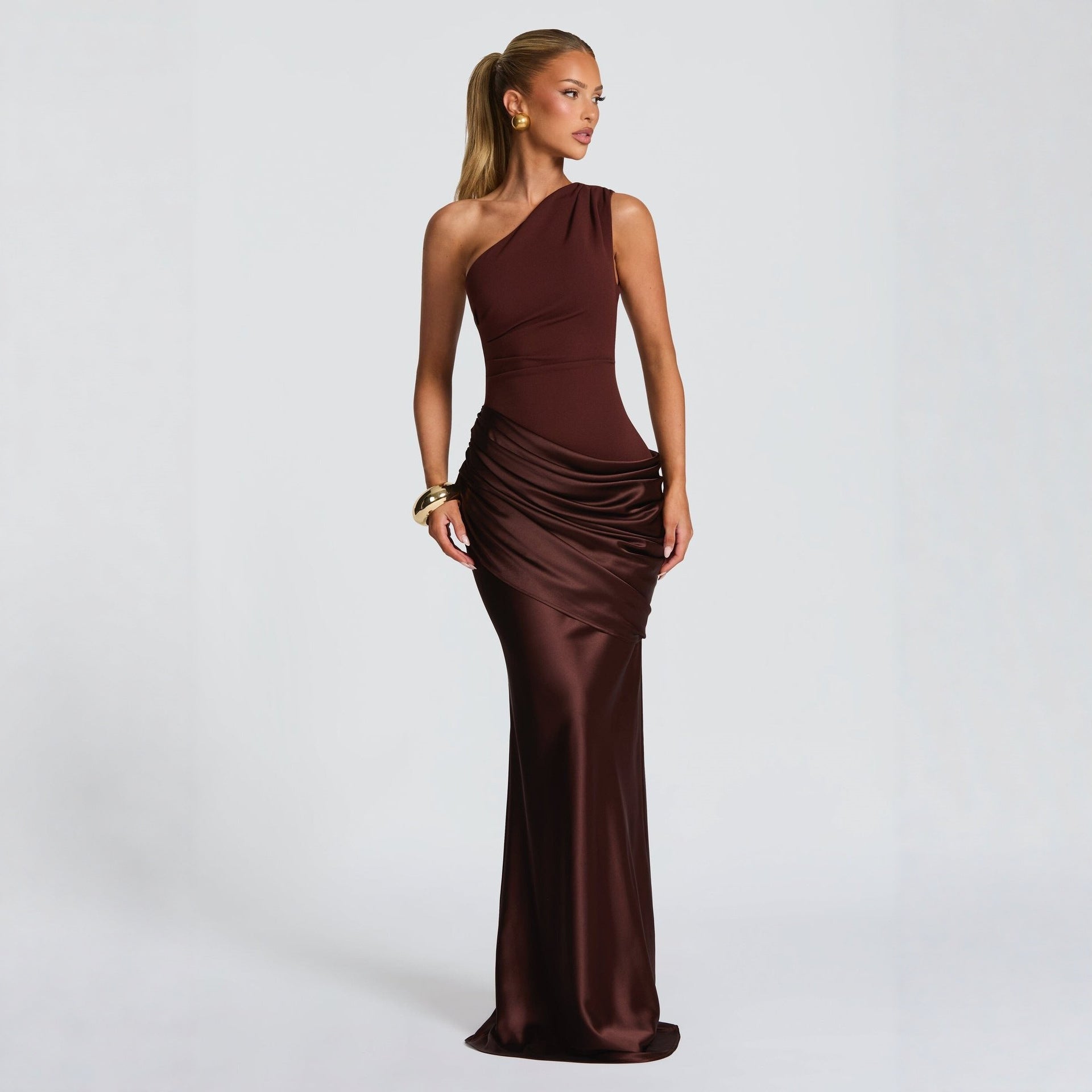 Slim - Fit Satin Mermaid Long Sleeve Dress - MRC STOREDressMRC STORESlim - Fit Satin Mermaid Long Sleeve Dress MRC STORE 100.00MRC STORECJLY261178703CXBrownL