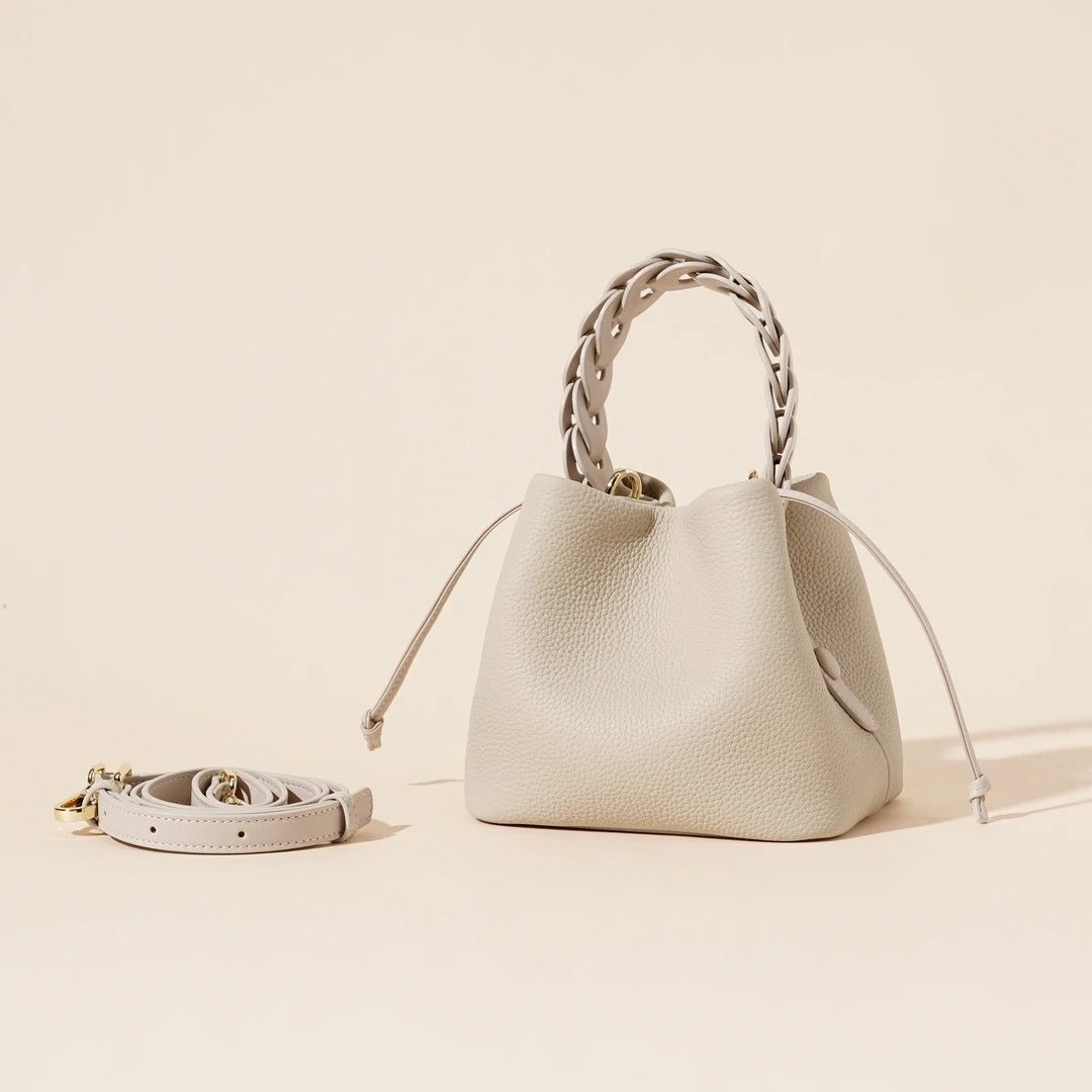 First - Layer Cowhide Woven Bucket Crossbody Bag - MRC STOREBagMRC STOREFirst - Layer Cowhide Woven Bucket Crossbody Bag MRC STORE  130.22MRC STORECJNS256510201AZMilkshake White16x13x14.5cm
