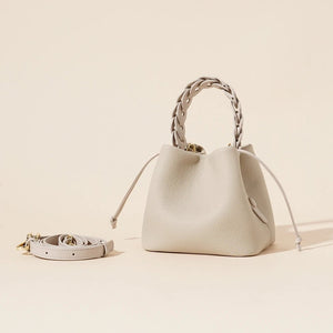 First - Layer Cowhide Woven Bucket Crossbody Bag - MRC STOREBagMRC STOREFirst - Layer Cowhide Woven Bucket Crossbody Bag MRC STORE  130.22MRC STORECJNS256510201AZMilkshake White16x13x14.5cm