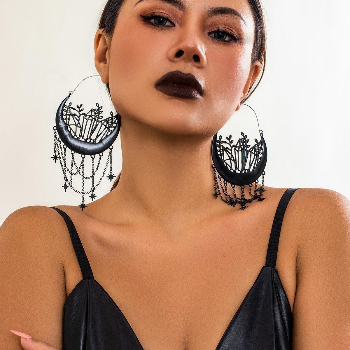 Black Halloween flower hollow tassel stud earrings, elegant and festive accessory, perfect for Halloween costume or celebration.