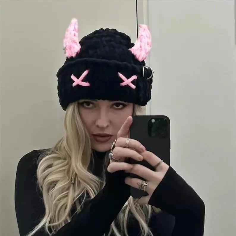 Cute Warm Hat - MRC STOREAccessoriesMy StoreCute Warm HatMRC STORECJBQ203186904DWRedM