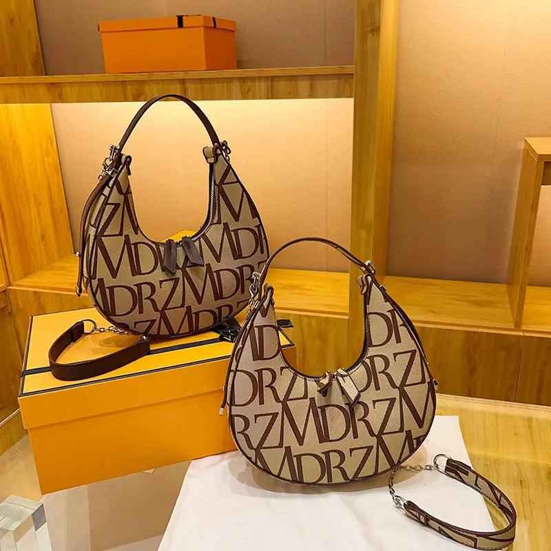 Women’s Crossbody Bag - Dumpling PU Chain - MRC STOREAccessoriesMy StoreWomen’s Crossbody Bag - Dumpling PU ChainMRC STORECJNS198803201AZBrown
